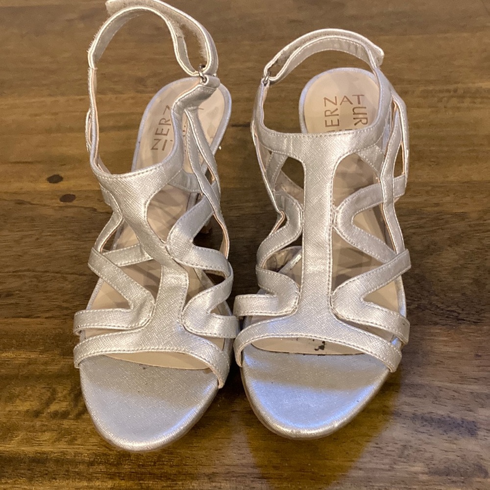 Naturalize women’s silver dress shoe size 6